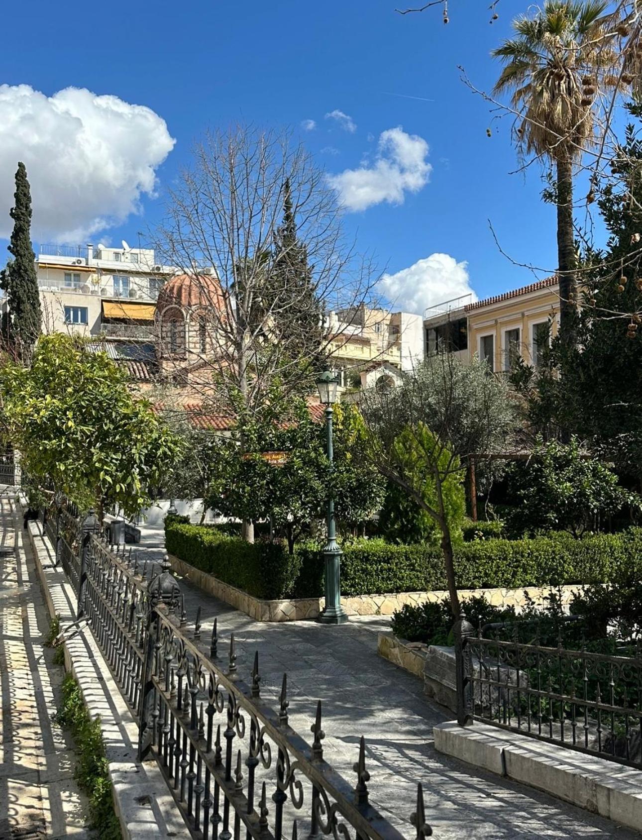 Central House In Plaka Athene Buitenkant foto