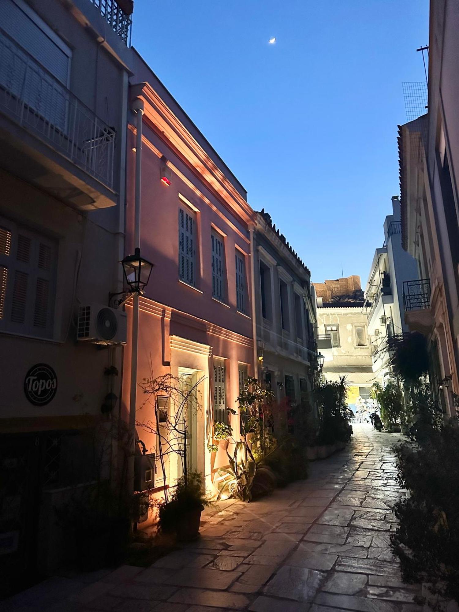 Central House In Plaka Athene Buitenkant foto